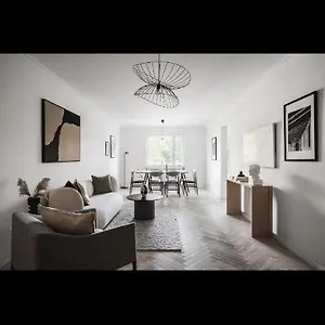 https://luxury-apartment.find-stockholm-hotels.com