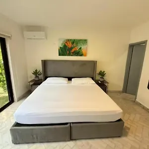 https://villa-luxury-pok-ta-pok.quintano-roohotels.com